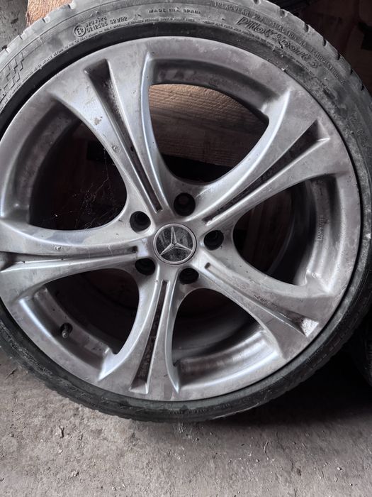 Джанти с гуми за мерцедес 235/40/18