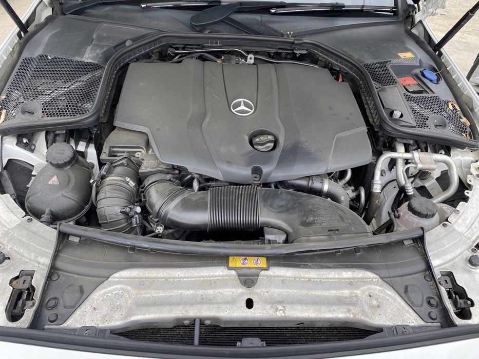 Fuzetă stânga față Mercedrs W205 2.2 cdi