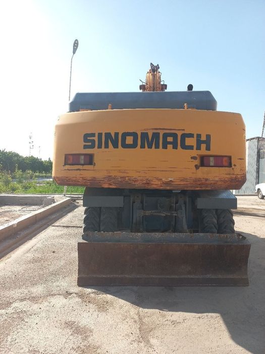 Экскаватор SINOMACH