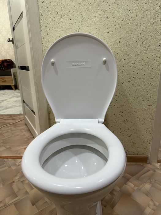 Продаётся новый унитаз Santeri (компакт)