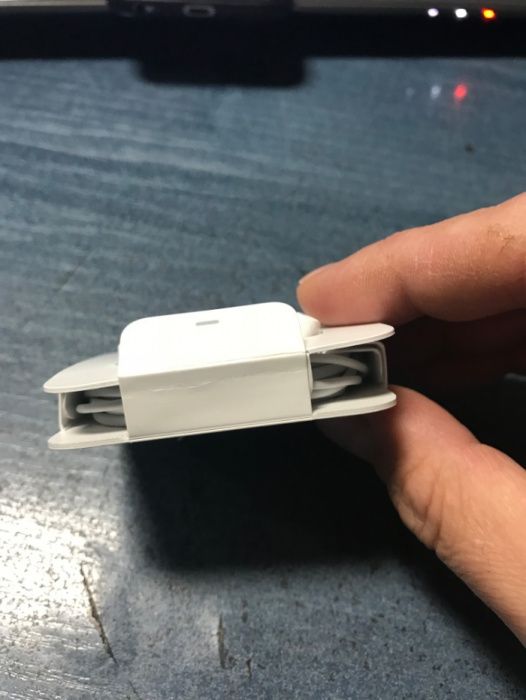 Оригинално хендсфри от iPhone X - чисто ново