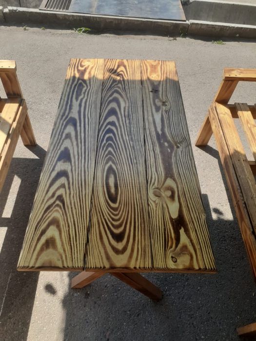 Лавочки и стол