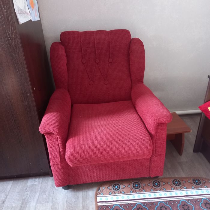 Продам кресло б/у