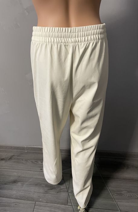 Pantaloni Puma, piele ecologica L