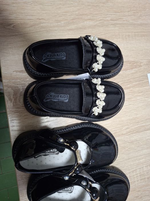 Продам обувь детская  девочек