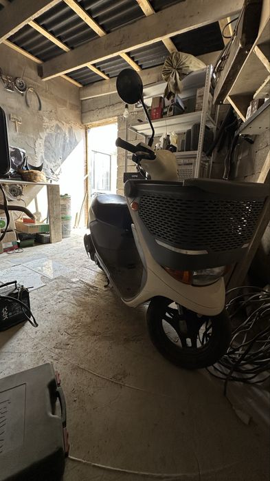 Продам мопед Сузуки летс 4