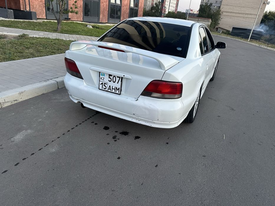 Mitsubishi galant 8