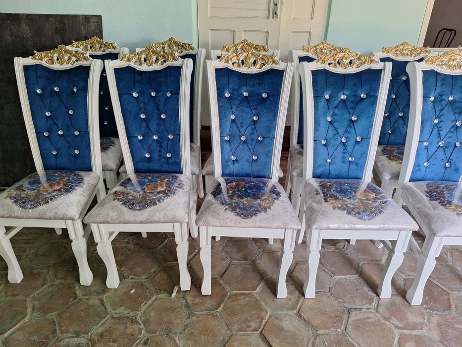 Ёгоч ва темирдан стуллар хамда хон-тахта