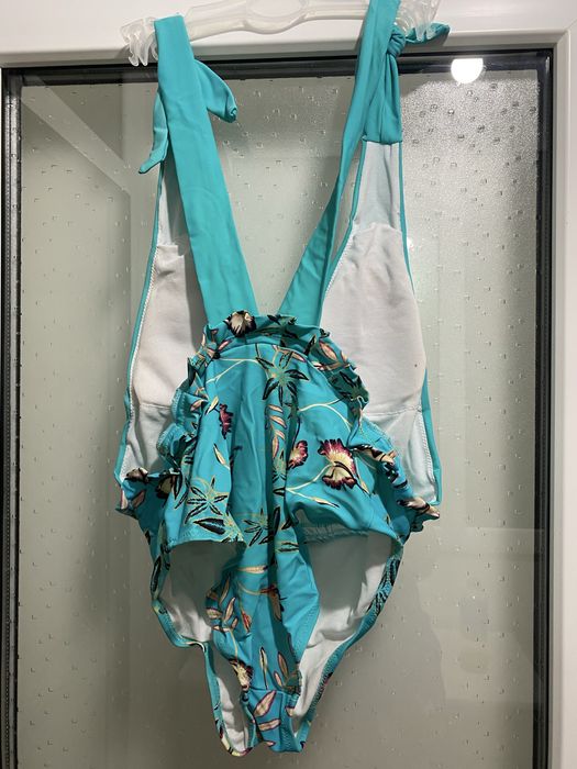 Costum de baie intreg