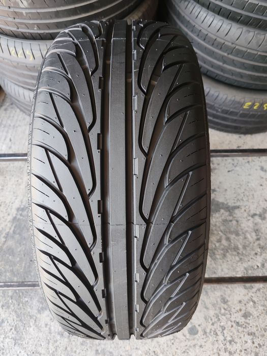 1 anvelopa 235 40 18