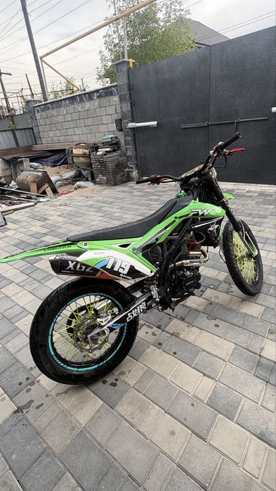 Продам эндуро 250куб 172fmm