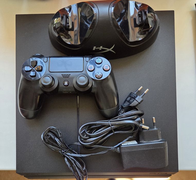 Play Station 4, 1Tb, CUH-1208B