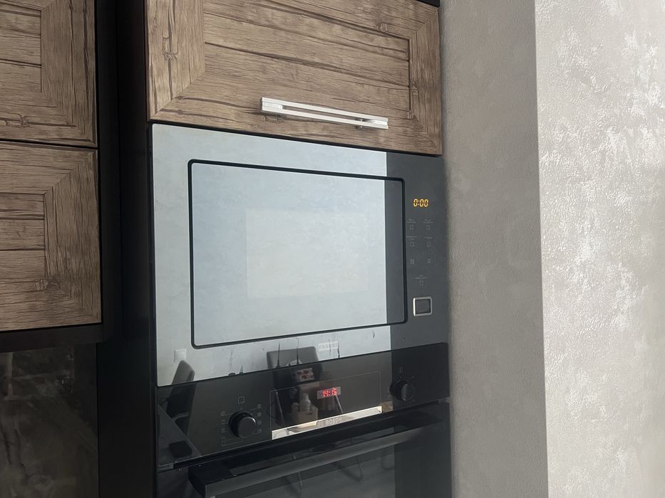 Кухонный гарнитур с техникой