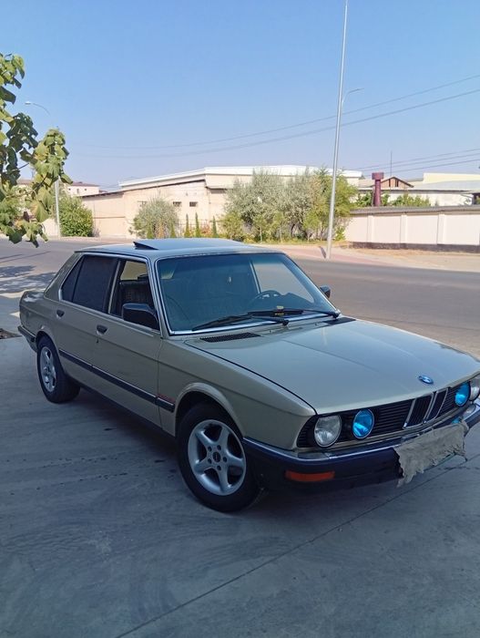 Bmw машина 520 продается