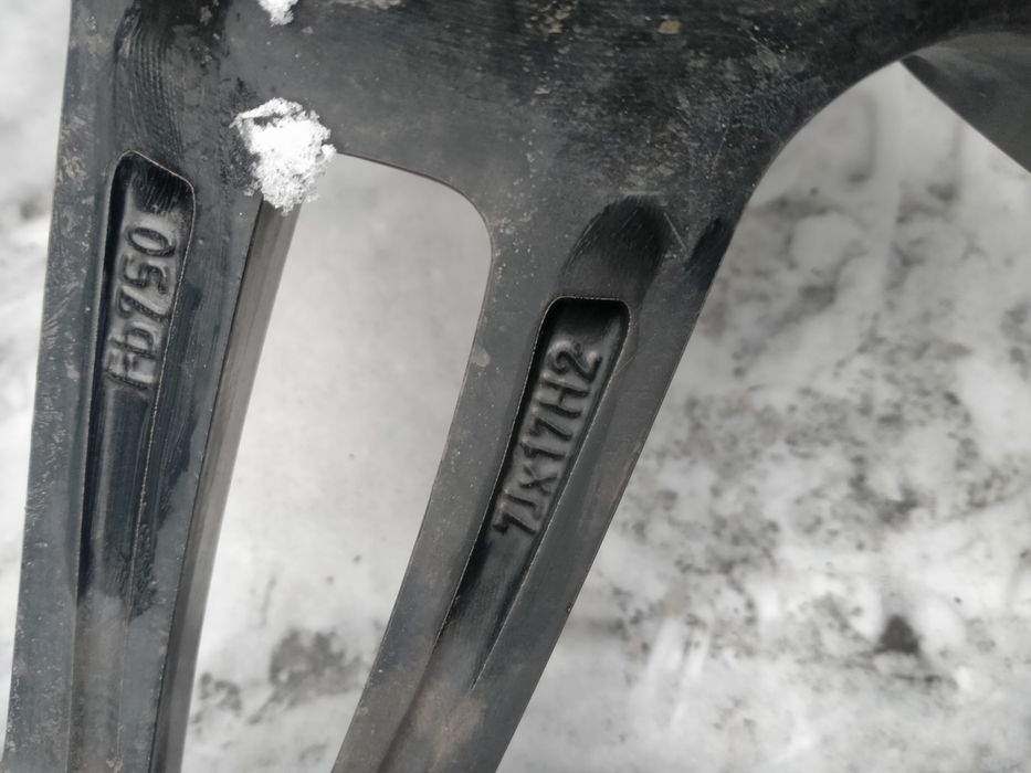 Продам диски с резиной р17