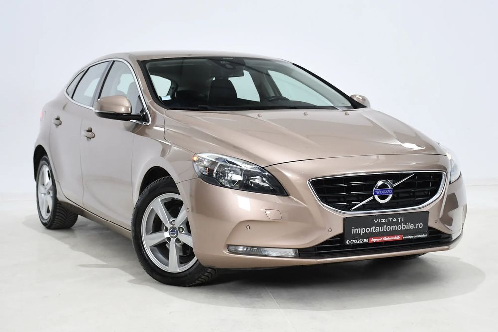 Volvo V40 Summum /Camera /KeylessGo /Piele Maro /VirtualCockpit
