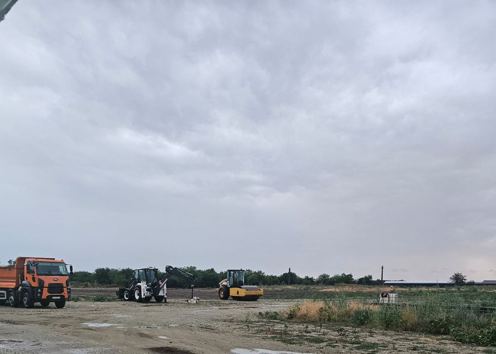 Pământ de flori și excavații  demolări