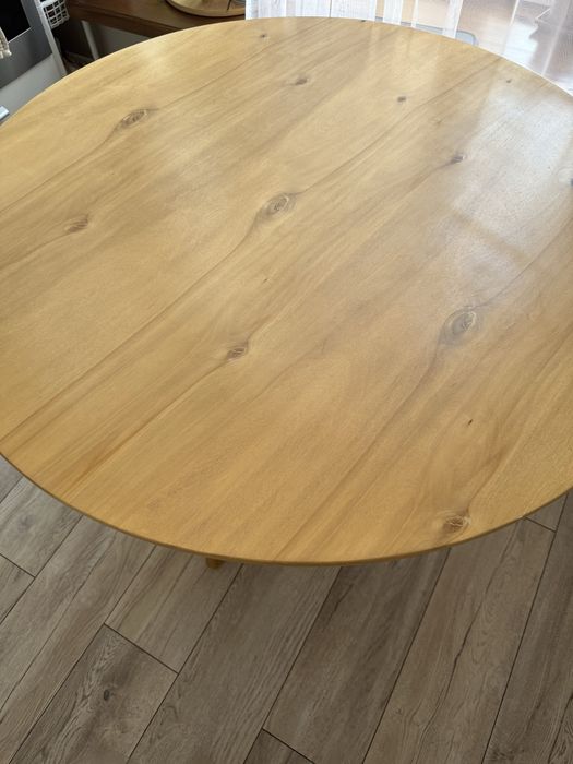 Продам обеденный стол