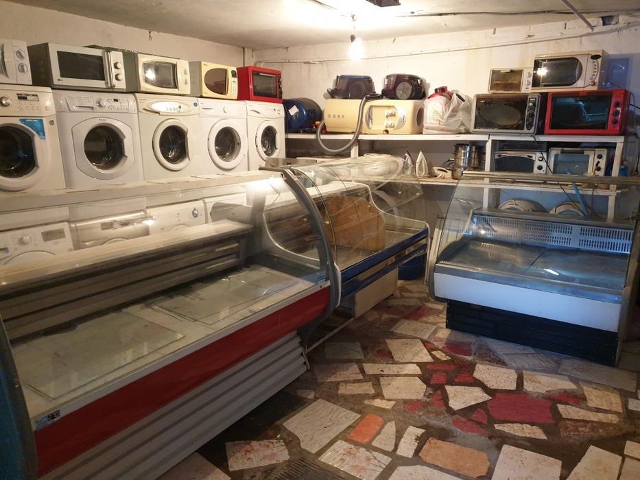 Продам холодильник пот мальчик и колбасы