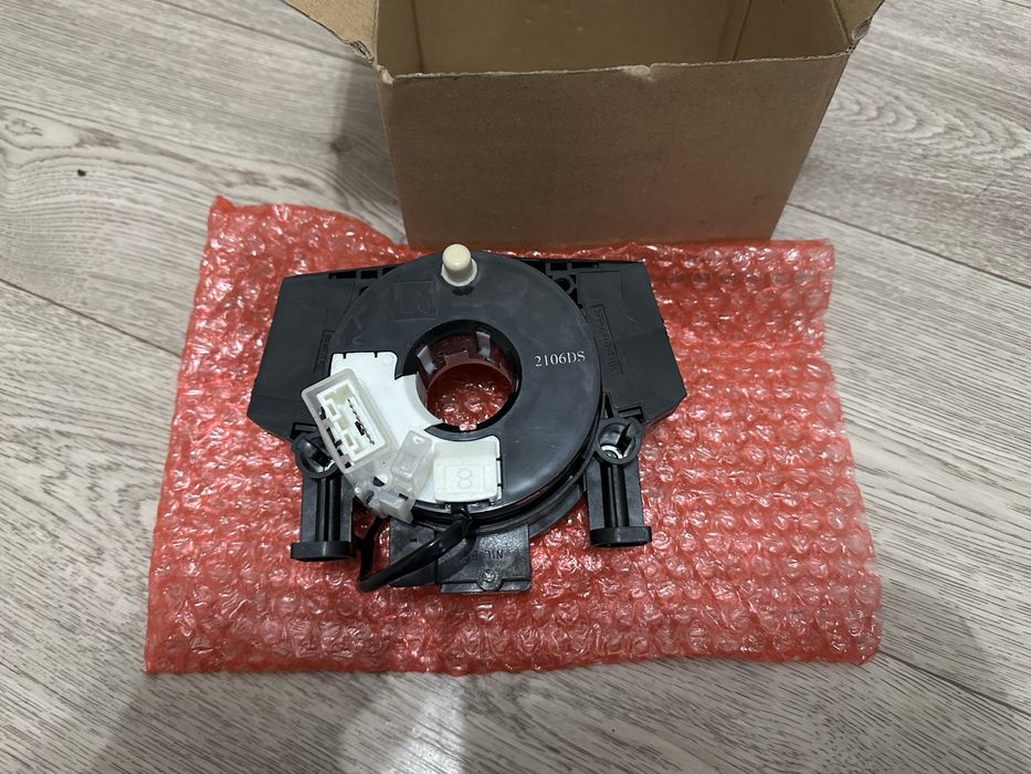 Продам линзы на инфините фх35