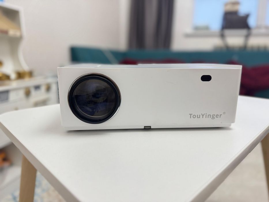 Проектор почти новый