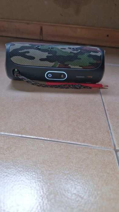Продава-Преносима тон колонка JBL FLIP 5-Камуфлажна