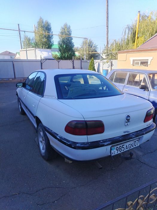 Продам 2 машины за одну цену.