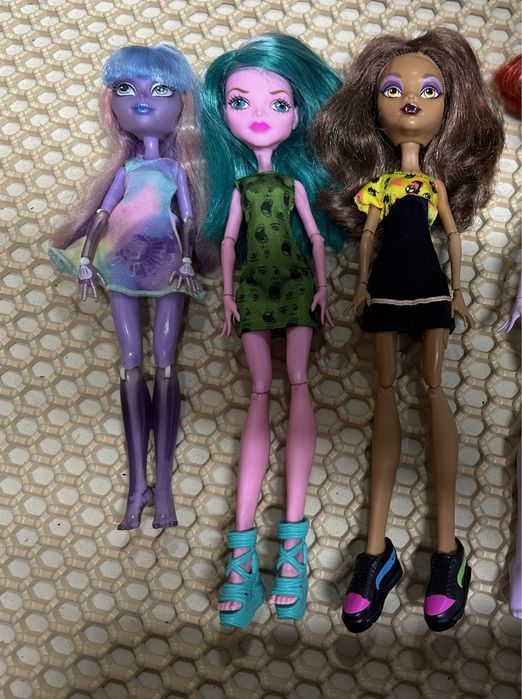 Продам кукол  монстр хай!