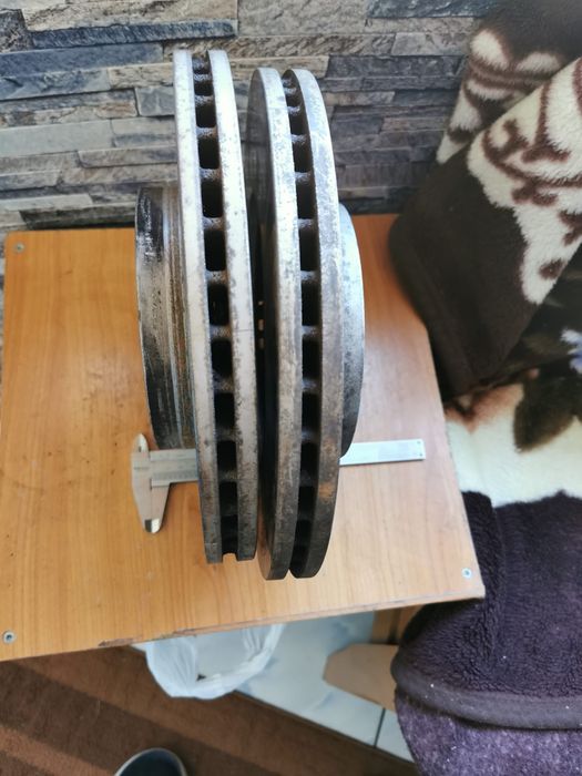 Discuri frâna fata + placuțe de frana bosch volvo v 50 motor 1.6