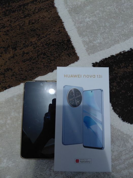 Телефон Huawei nova 13i