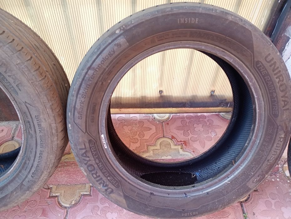 Set anvelope  205/55/16 uniroyal