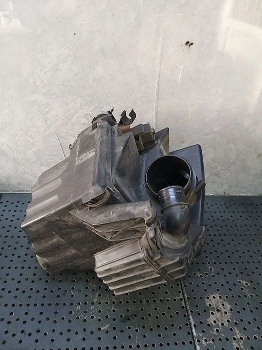 Carcasa filtru aer 1.8 b mazda 5 4lf50