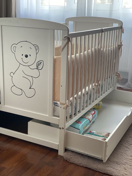 Patut bebe cu saltea,2 huse pentru saltea si aparatoare incluse
