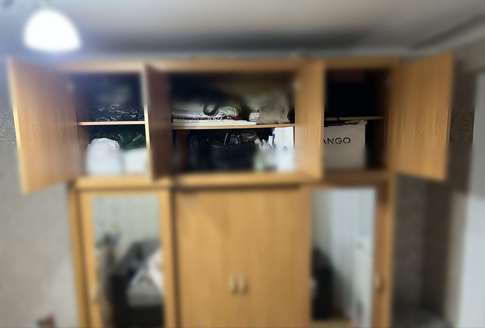 Шкаф с зеркалами