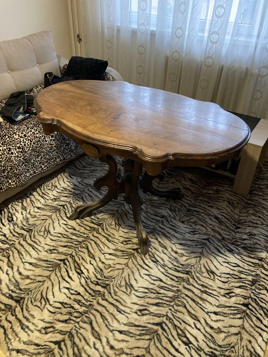 Masa antica din stejar