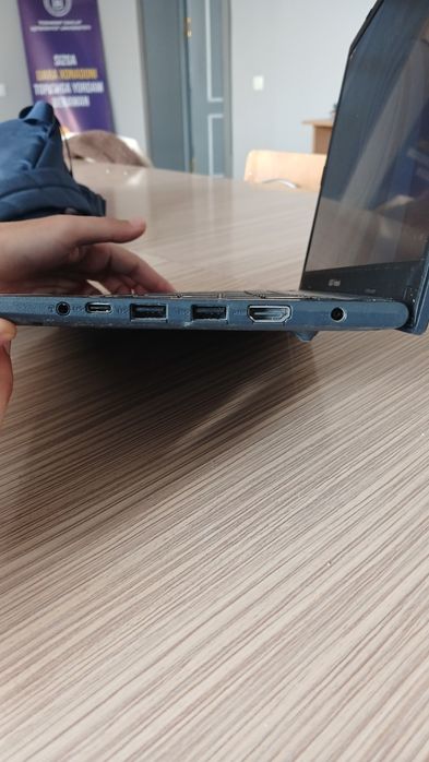 Asus vivobook 14