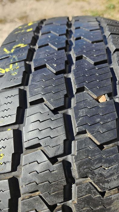225/65 R16C • All Season • Continental VancoFourSeason 2 112/110R | 2 buc | Pret/buc