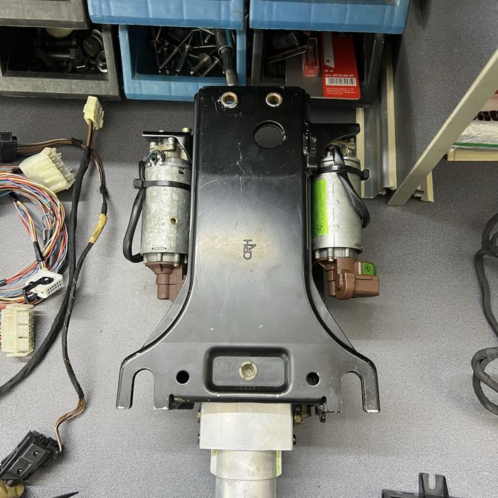 Двухмоторная электро колонка bmw e34 e32 e31