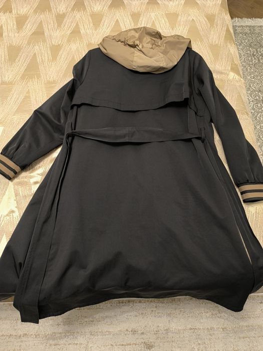 Продам плащ оригинал.