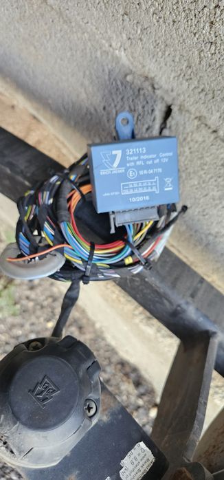 Теглич Audi 3 VW Golf VW Bora