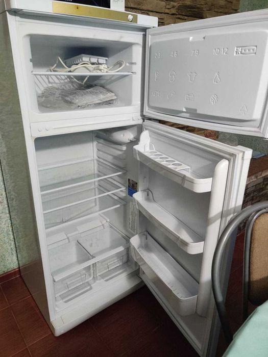 Холодильник Indesit