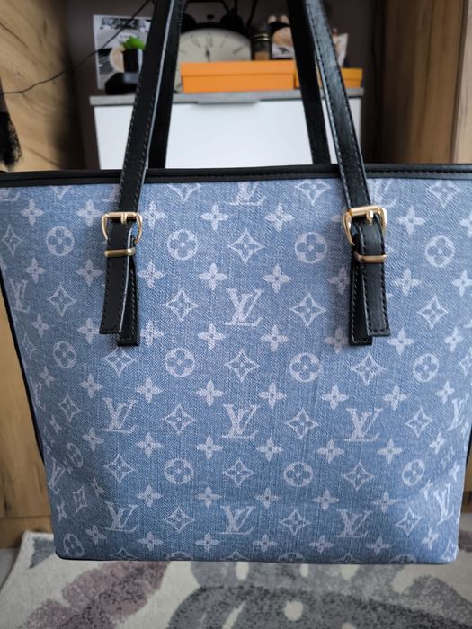Louis Vuitton чанта лукс!