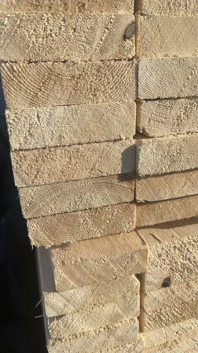 Sosna Taxta brus reyka les uchun taxtalar