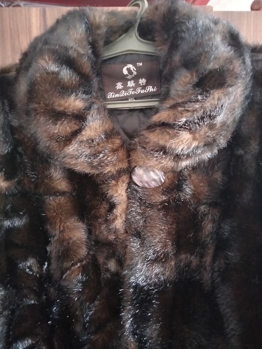 Продам шубу размер 48-50  за 10000