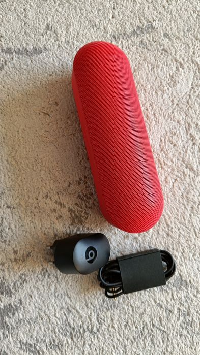 Продам колонку beats pill