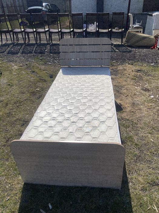 кровать одноместный