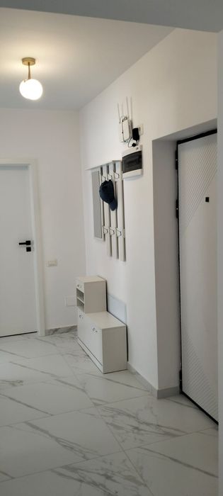 Închiriez apartament cu doua camere