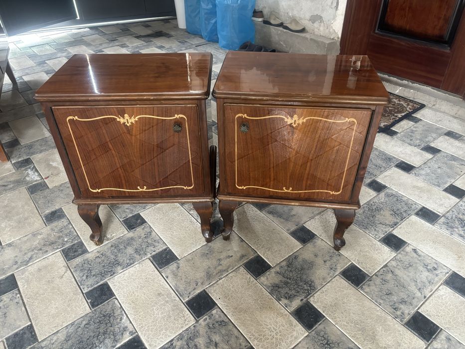 Срочно продам две тумбочки от спального гарнитура