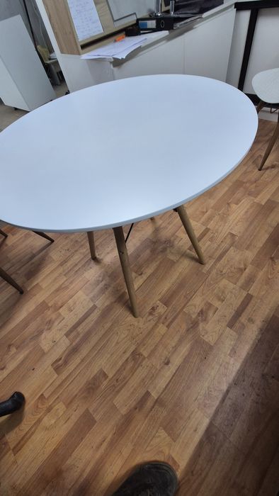 Столик обеденный на 800мм.