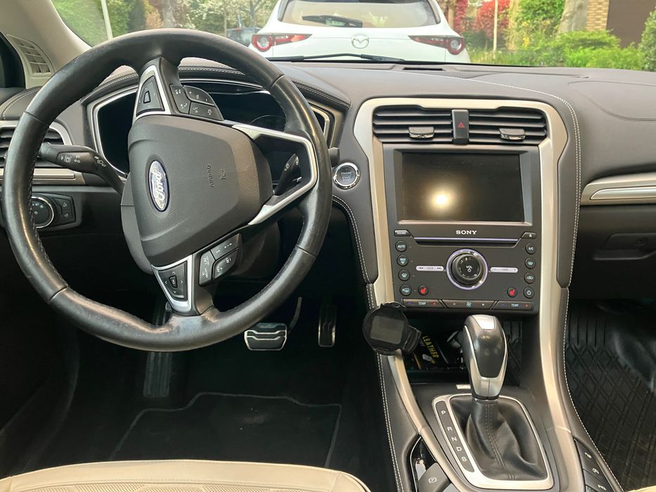 Продавам Ford Mondeo Vignale